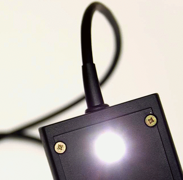 Miernik grubości lakieru -  latarka LED